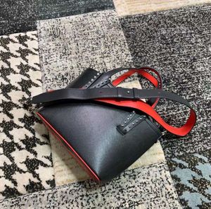 Moda damska torba na ramiona oryginalne skórzane nity kolcowe łuk crossbody designer designer cabata torebki marki luksusowe zakupy 88