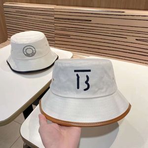 Designers Herrkvinnor Bucket Hat monterade hattar Multicolour Reversible Canvas Designers Caps Hatts Men Summer Fised Fisherman Beach