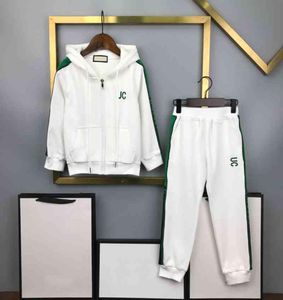 Designer Kids Kids Luxury Track Suit Zita con cappuccio con cappuccio GCCI Brand Brand Sleeve Magion Magioni pantaloni da 2 pezzi Atunzo Inverno Autunno Cotto1472630