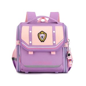 Bags New Elementary Students Horizontal Schoolbag England Style Lightweight Kids Cute Backpack Largecapacity Waterproof School Bags