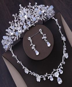 Bridal Tiara Crown Korean Wedding Hair Accessories 2019 Nya bröllopsmycken Zirkonhalsbandörhängen ThreePiece Suit9651140