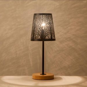 Table Lamps OuXean Lamp Black Modern Hollowed Metal Lampshade With Wooden Base Bedside Living Room Decoration E14 No Bulb