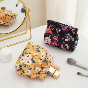 Storage Bags Spring Plate Pouch Floral Print Waterproof Lipstick Bag With Metal Opening Lightweight Travel Makeup For Commute