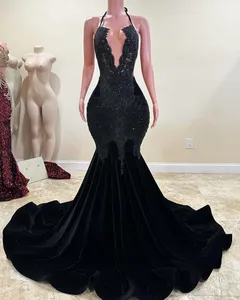 Shinny czarne sukienki na bal mat