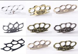 17 Designs Hell Detective Constantine Brass Knuckle Dusters Guld Kraftfull skada Säkerhetsutrustning Gilded Steel Knuckle Duster Self2508046