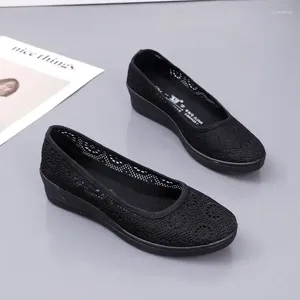 Lässige Schuhe schwarze weibliche Schuhe schuhe auf Masch atmungsaktivem Keil der Frauen Sneaker Sommer 2024 Verkauf bietet Aktion an