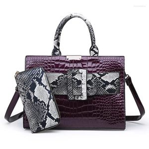 Drawstring Patent Leather Crocodile Pattern Women Bag 2024 Style Fashion Belt Handväska axel damer kvinnliga totes