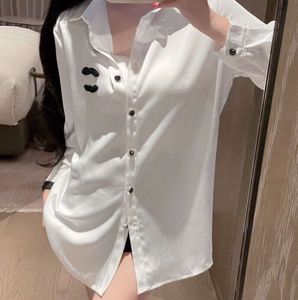 Famous Extravagant Brand Embroidery Womens Blouses Two C 23 Fashion Designer Striped Shirts Slim Business Office Ladies Button Shirt Spring 5511ess