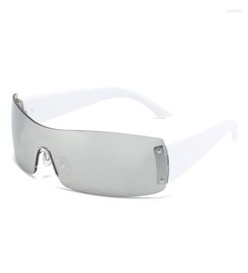 Sonnenbrille Y2K Wrap um Frauen Designer Punk Sonnenbrille Männer Rivet Mode One Piece Eyewear UV400 Brillen 4562771