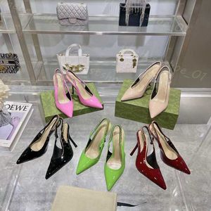 24SS Womens Leather Slingback Heeled Pumps Top Quality Luxury Designer Metal Chain Gold Silver Buckle Dress Shoes Pink Green Black Blue Red Burgundy