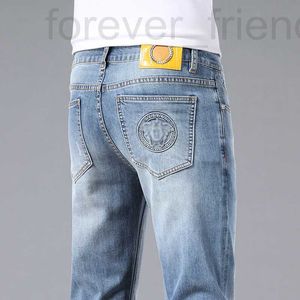 Jeans jeans designer di jeans azzurri di fascia alta per il 2022 maschile di moda e autunno americano marchio di moda sciolti con le gambe dritte pantaloni mjh6