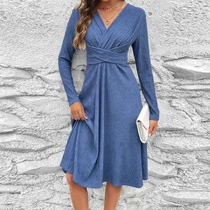 Casual Dresses Simple V Neck Striped Pleated Women Dress Solid Color Long Sleeve A-Line 2024 Autumn Slim Waisted Ladies Midi