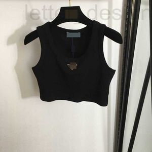 Camisoles Tanks Designer 2024 Summer New Chest Letter Triangle Dekorativ kort öppen navel mångsidig sexig bomullstank cnal