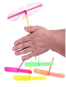 Nowość plastikowa Bamboo Dragonfly śmigło na zewnątrz latające helikopterzy zabawki dla dzieci małe przyjęcie na imprezę dla dzieci191d2271439