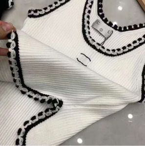 Tanques de tanques de algodão camis-algodão com algodão de duas letras C Saias de designer de cartas de ioga Vestido de canal Vestido de sutiã Ladies Solid Vintage Camise