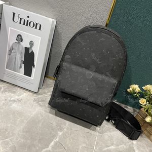 Designer väska män kvinnor korsar kropp män sling väska man väska lyx axel väska crossbody väska högkvalitet läder kvinna handväska retro ryggsäck främre flip cover svart