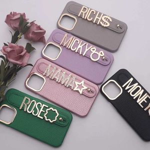 Mobiltelefonhüllen personalisierte Telefonhülle Leder Customized Name Monogramm iPhone 14 Pro max 14plus Schutzhülle Initialen Armband J240418