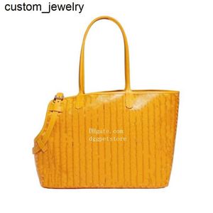 Designer Dog Carrier Purse Portable Leather Small Dog/Cat Carrier with Adjustable Collar Versatile Pet Carrier Tote for Subway/Shopping/Hiking/Traveling (yellow) C31