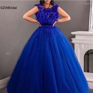 Parti Elbiseleri Varış Tül Balo Gown Akşam 2024 Tüyler Dantel Aplikler Kraliyet Mavi Elbise Kadınlar Çöp Femme Gowns