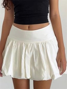 Kjolar 2024 Summer Women's Mini Kjol Solid Color Low Rise Puffy Short A-Line Y2K Eesthetic Harajuku kläder