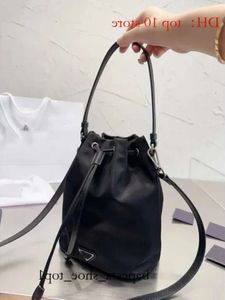 сумка тотация 2024 Prade Bag Fashion Женщина соломенная сумка ковш