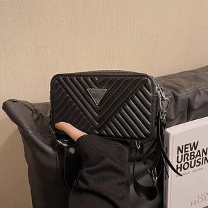 カメラBagluxuryデザイナー女性ハンドバッグクロスボディデザイナーバッグショルダーバッグデザイナー女性財布脇の下バッグ新しいファッション