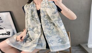 豪華なデザイナーイタリアブランドJACQUARD Twill Silk Scarf for Women Designer Scarves High Quatity Knit Scarfs Letters Classic Head Sh3676875