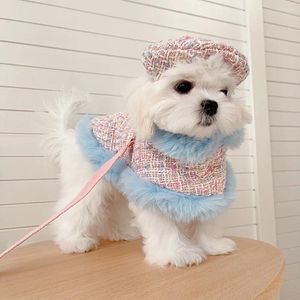 Colarinho de cachorro pequeno estilo perfumado capa de estimação de pet winter pupncho de cachorro de cachorro de cachorro de cachorro e alça traseira de breta de trela de três peças conjunto de três peças