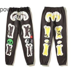 2024 Primavera e outono High Street Trendy Brand Bone Print Sports Sports for Men Womens Leisure Versátil Plus Plush Casal Hellstar da moda