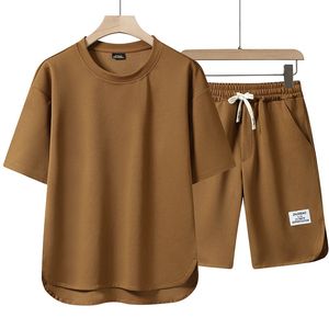 2024 Summer Mens Solid Color Conjuntos de camisas casuais e shorts Conjunto de traje de cor esportivo masculino Testes soltos Tamanho 3xl 240403