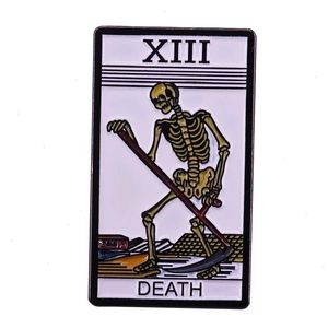 Halloween Tarot Death Film Film Zitate Badge niedliche Anime -Filme Spiele Harte Emaille Pins Sammle Cartoon Brosch Rucksack Hat Bag Collar Revers Lapel Abzeichen S800012