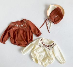 New 2021 Spring Newborn Cotton Girl Bodysuit Princess Clothes Long Sleeves Embroidered Jumpsuit Baby Bodysuits with Hat Rzqe5439414