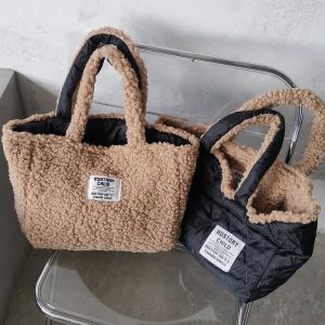 Secchi a doppia faccia a doppia faccia da donna Donne a spalla Designer Lambswool Borse Borse per acquirenti di grande capacità per donne 2021 borsa invernale Nuova