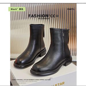 Scarpe casual genuine in pelle britannica stivali da donna 2024 Autunno retrò peluche short stivale versatile piattaforma botas de mujer sport