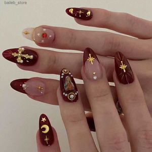 False Nails 2024 Ny Ramadan Style False Nails With Gold Moon Star Design Almond Red French Nail Patch Full Cover Löstagbar manikyr Y240419