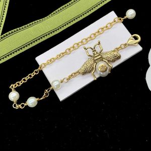 Fashion Bee Charm Armband Luxury Designer Letter Armband Gold Plated Chain for Women Lady Wedding Jewelry Lovers Gift