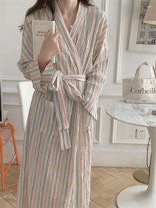 Kvinnors sömnkläder vår 2024 full ärm vintage bandage båge badrock hemma sötkontraster färger randig lös komfort pyjamas