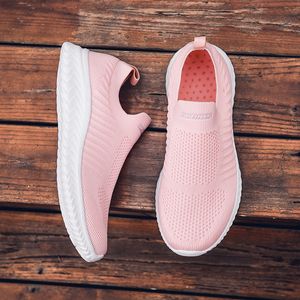 Masculino feminino correndo tênis esportes de tênis casual women slip-on tênis tênis de caminhada de esportes de esportes anti slip gai tendências de verão masculino meias masculinas sapato esportivo aa0099