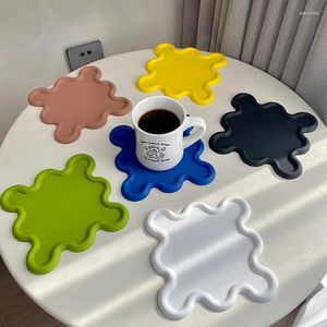 Bordmattor Söt non slip Silicone Placemat för matvärmeisolering Kaffedrycker Cup Decor Colored Kitchen Party Pad
