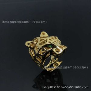 Designer Trendy Version Higher Version Carter Leopard Full Diamond Hollod Out Ring per celebrità femminile con un alto senso e una piccola versione abbinata alla folla 0x5b