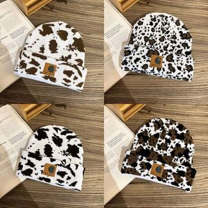 디자이너 Unisex Woolen Beanie Hat- 남성과 여성을위한 암소 표범 인쇄와 겨울 따뜻한 니트 모자