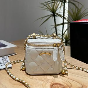 Bolsa de maquiagem de luxo de mamãe dupla de 10 cm com hardware de ouro espelhado em corrente ajustável em couro de diamante de diamante de diamante de diamante de bolsa de moeda de moedas de moeda de compras de tendência