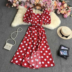 Urban Sexy sukienki Yuoomuoo Koreańska moda w polka kropka druk damska sukienka Summer Elegancka puff rękawa długa sukienka Y240420