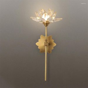 Wall Lamps Luxury Crystal Lamp LED Chinese Style Lotus Shape Bedroom Creative Living Room Decoration Porch Home Deco Mirror Light