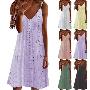 Casual Dresses 2024 Summer Hollow Out White For Women Straps V-Neck ärmlös Boho Beach Dress Solid Color Loose Tank Sundress