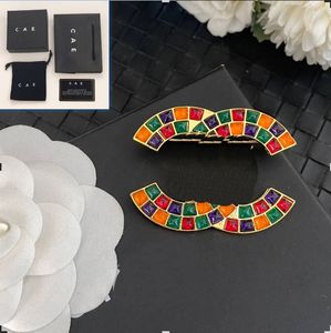 Senhoras Broches femininas Designer de marca Luxury Women Jewelry Broche Broche Original Pacotes Roupas Pins de aniversário Festa de casamento Broches C416