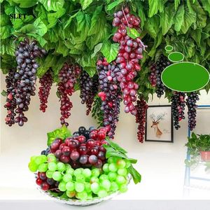 Decorative Flowers Artificial Fruit Grapes Plastic Fake Lifelike Home Wedding Party Garden Decor Mini Simulation