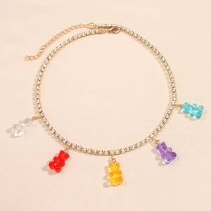 Collane a sospensione Trendy Cute Rainbow Gummy Bear Orso a sospensione Collana girocollo da tennis per donne orsi da cartone animato orsi brillante Collane di strass di strass Y240420