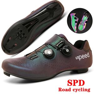 Professionella cykelskor Hardsoled Road Mountain Bike Shoes Bekväma slitsträckta män Kvinnor Tävling Cykelskor 240415