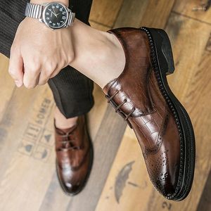 Lässige Schuhe Frühling Schnürung hochwertiger Erwachsener Elegantes Leder Männer Schuhmönch Straps Hochzeitskleid Formal Modebüro